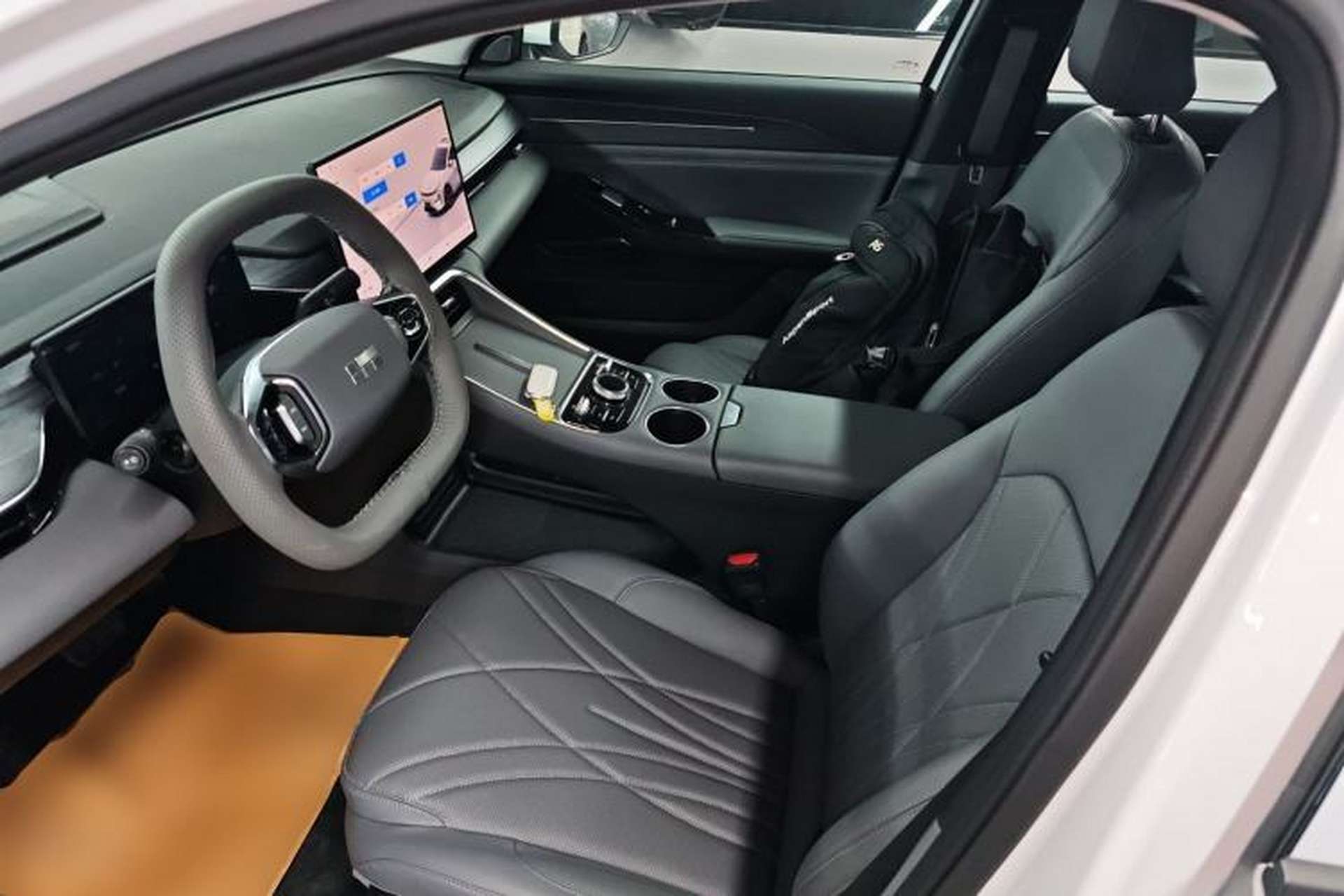 Used Geely Galaxy L6 2025 EM-i 140km Long-Range Version Left Front Seat