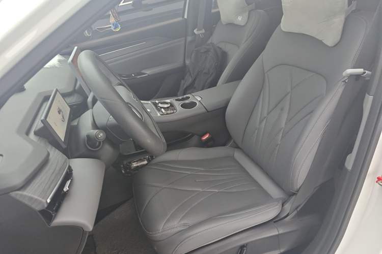 Used Geely Galaxy L6 2025 EM-i 140km Explorer+ Edition Left Front Seat