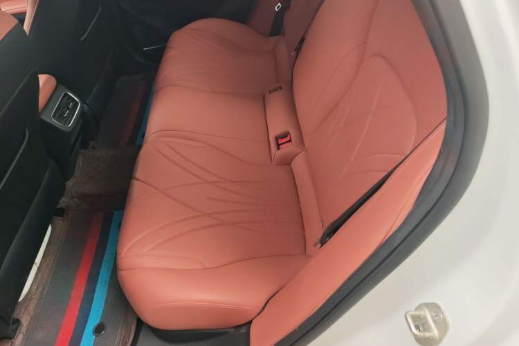 Used Geely Galaxy L6 2025 EM-i 140km Explorer+ Edition Left Rear Seat