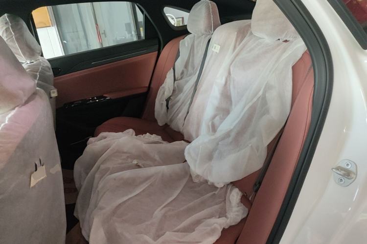 Used Geely Galaxy L6 2025 EM-i 140km Explorer+ Edition Left Rear Seat