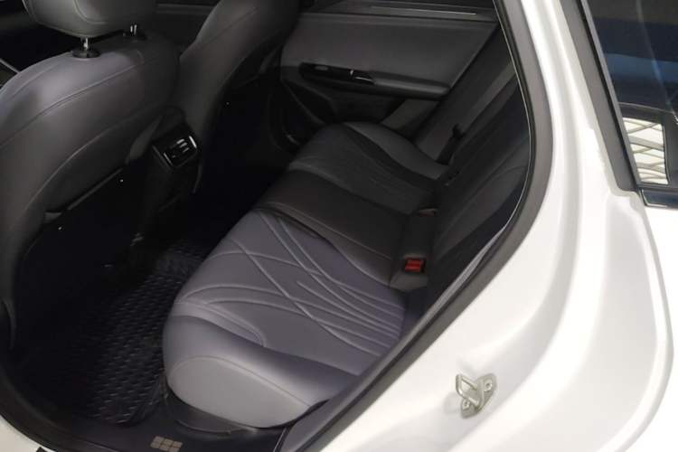Used Geely Galaxy L6 2025 EM-i 140km Starship Edition Left Rear Seat