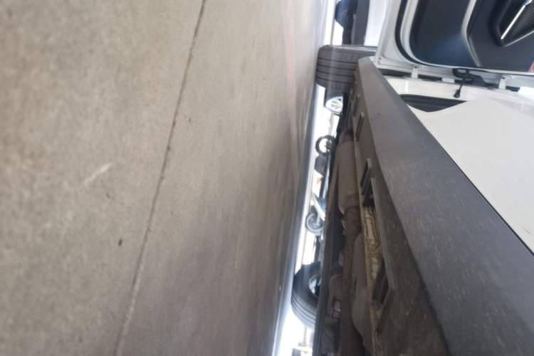 Used Geely Galaxy L6 2025 EM-i 60km Launch Edition Left Side Sill