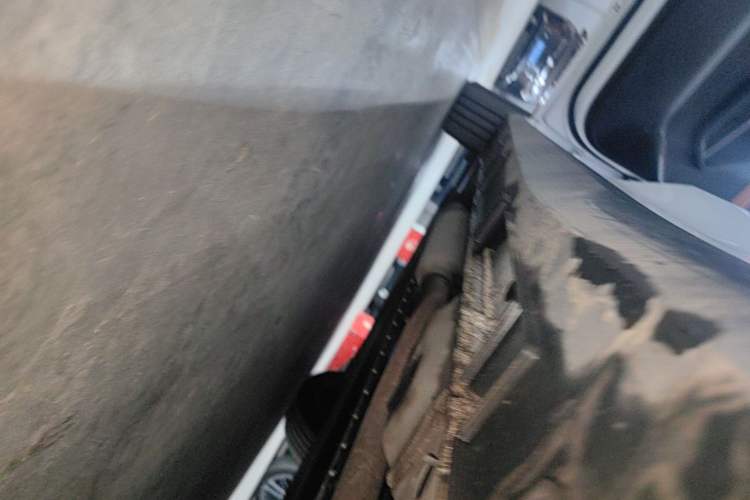 Used Geely Galaxy L6 2025 EM-i 140km Starship Edition Left Side Sill