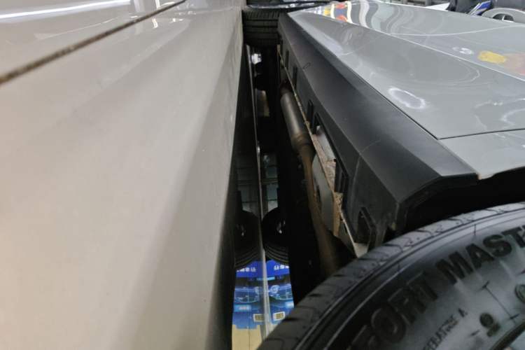 Used Geely Galaxy L6 2025 EM-i 60km Launch Edition Left Side Sill