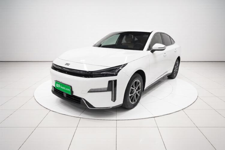 Geely Galaxy L6 2025 EM-i 60km Exploration Edition