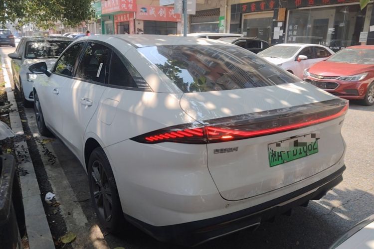 Used Geely Galaxy L6 2025 EM-i 140km Long-Range Version Rear Left 45 Deg