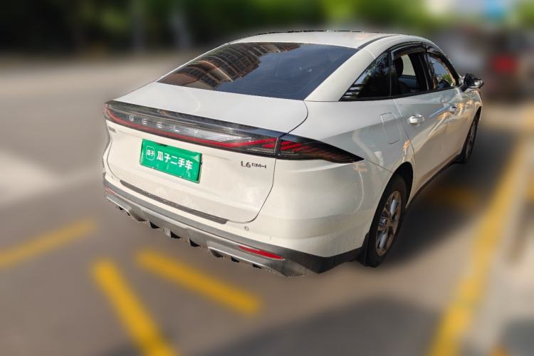 Used Geely Galaxy L6 2025 EM-i 60km Launch Edition Rear Right 45 Deg
