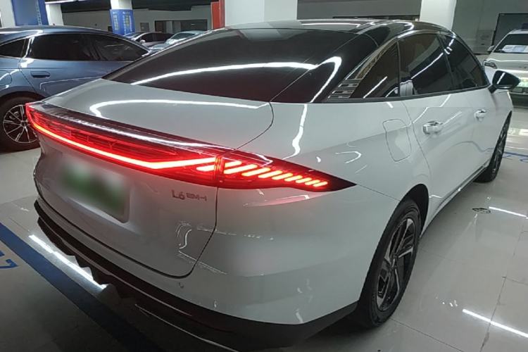 Used Geely Galaxy L6 2025 EM-i 140km Explorer+ Edition Rear Right 45 Deg