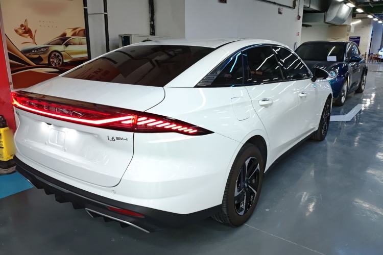 Used Geely Galaxy L6 2025 EM-i 140km Starship Edition Rear Right 45 Deg