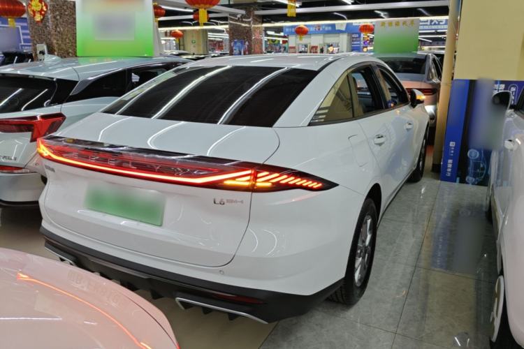 Used Geely Galaxy L6 2025 EM-i 60km Launch Edition Rear Right 45 Deg