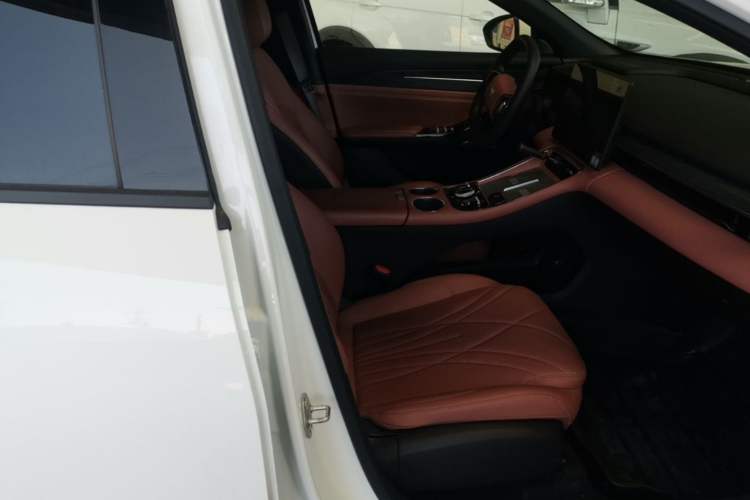 Used Geely Galaxy L6 2025 EM-i 60km Launch Edition Right Front Seat