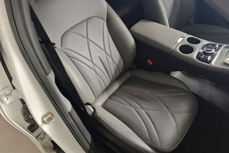 Used Geely Galaxy L6 2025 EM-i 140km Starship Edition Right Front Seat