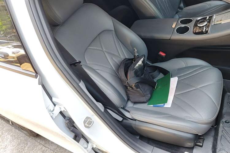 Used Geely Galaxy L6 2025 EM-i 140km Explorer+ Edition Right Front Seat