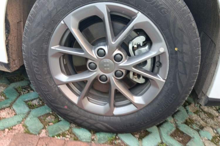 Used Geely Galaxy L6 2025 EM-i 60km Launch Edition Right Front Wheel Hub