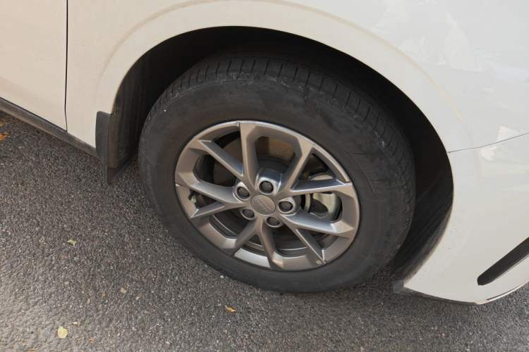 Used Geely Galaxy L6 2025 EM-i 60km Launch Edition Right Front Wheel Hub
