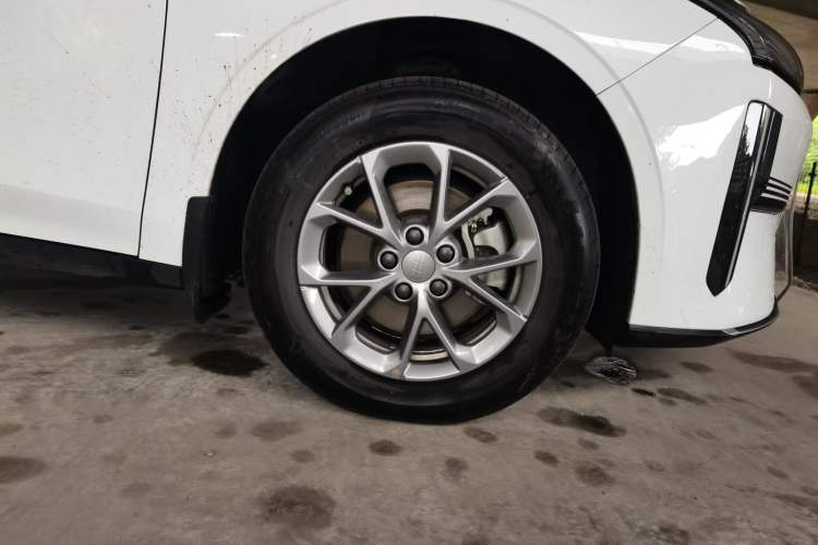 Used Geely Galaxy L6 2025 EM-i 60km Launch Edition Right Front Wheel Hub