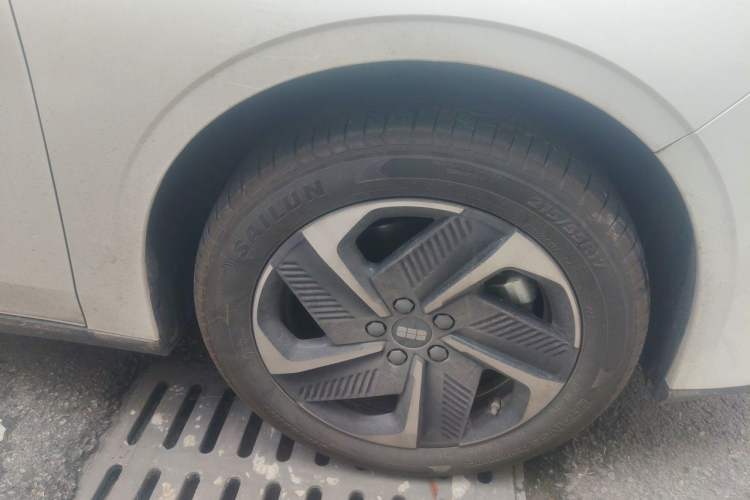 Used Geely Galaxy L6 2025 EM-i 140km Explorer+ Edition Right Front Wheel Hub