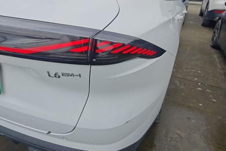 Used Geely Galaxy L6 2025 EM-i 140km Explorer+ Edition Right Rear Taillight