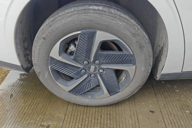 Used Geely Galaxy L6 2025 EM-i 140km Explorer+ Edition Right Rear Wheel Hub