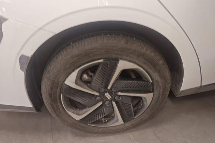 Used Geely Galaxy L6 2025 EM-i 140km Explorer+ Edition Right Rear Wheel Hub