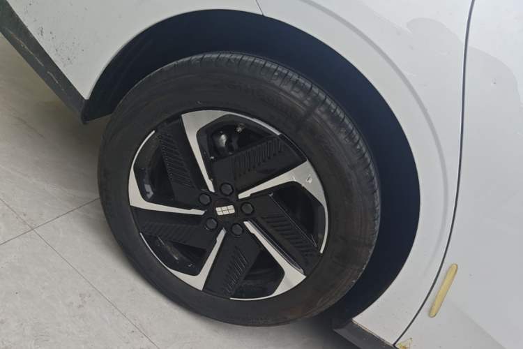 Used Geely Galaxy L6 2025 EM-i 140km Explorer+ Edition Right Rear Wheel Hub