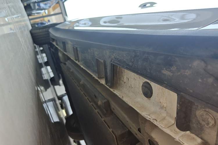 Used Geely Galaxy L6 2025 EM-i 140km Starship Edition Right Side Sill
