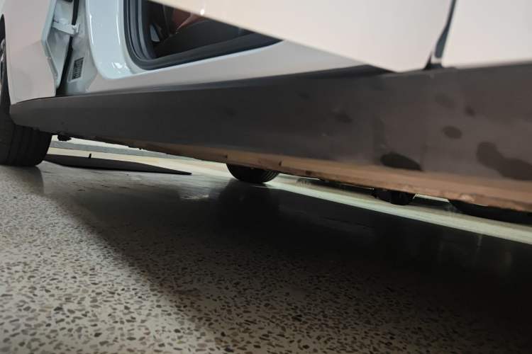 Used Geely Galaxy L6 2025 EM-i 140km Explorer+ Edition Right Side Sill