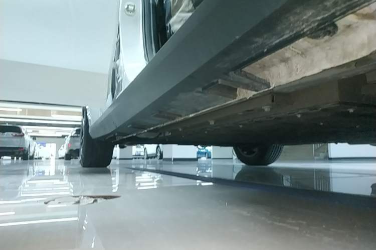 Used Geely Galaxy L6 2025 EM-i 140km Explorer+ Edition Right Side Sill