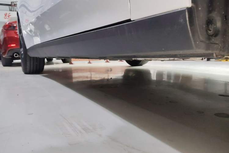 Used Geely Galaxy L6 2025 EM-i 140km Starship Edition Right Side Sill