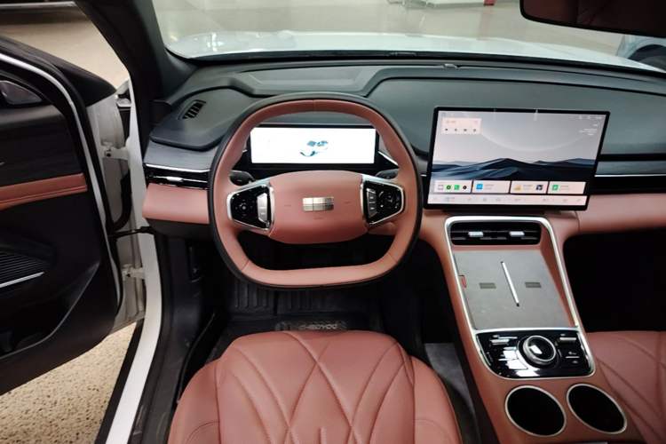 Used Geely Galaxy L6 2025 EM-i 140km Explorer+ Edition Steering Wheel