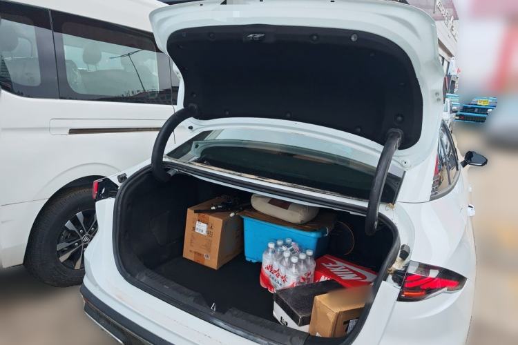 Used Geely Galaxy L6 2025 EM-i 140km Explorer+ Edition Trunk