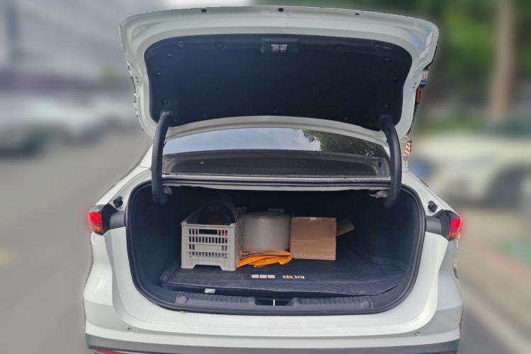 Used Geely Galaxy L6 2025 EM-i 140km Starship Edition Trunk