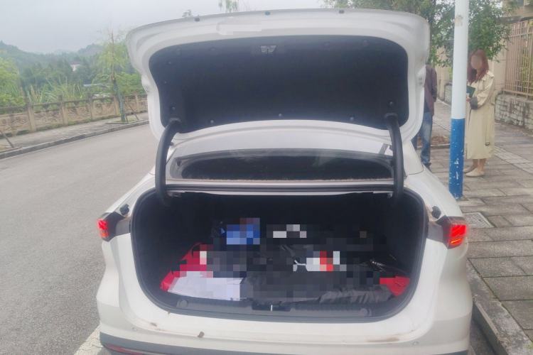 Used Geely Galaxy L6 2025 EM-i 140km Explorer+ Edition Trunk