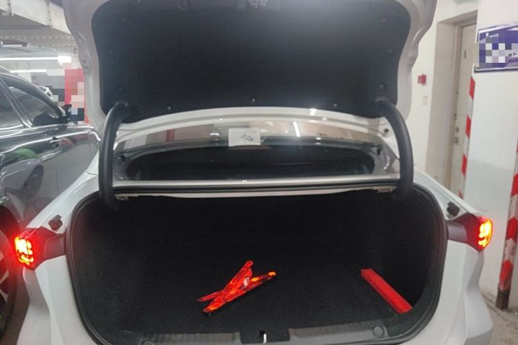 Used Geely Galaxy L6 2025 EM-i 140km Starship Edition Trunk