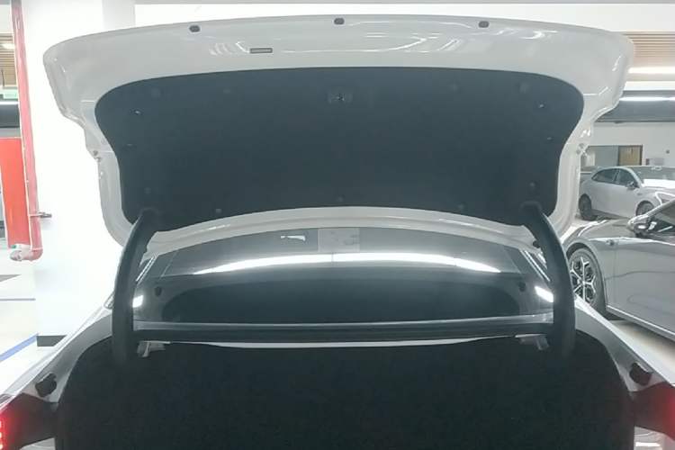 Used Geely Galaxy L6 2025 EM-i 140km Explorer+ Edition Trunk