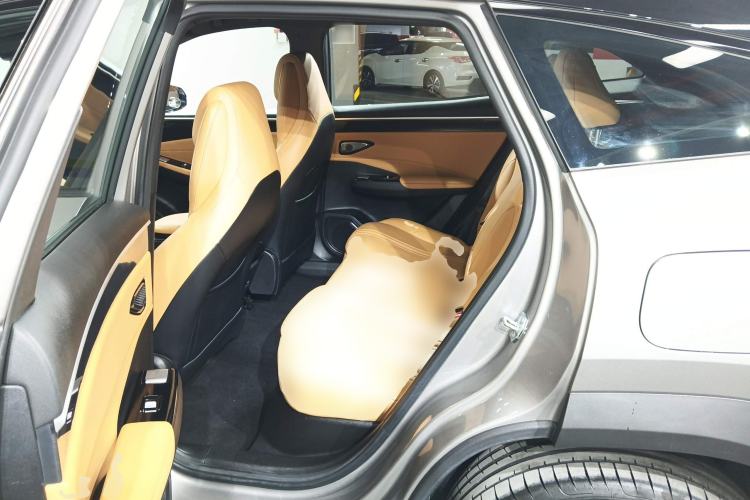 Used Geely Galaxy L7 2023 1.5T 115 km Starship Left Rear Seat