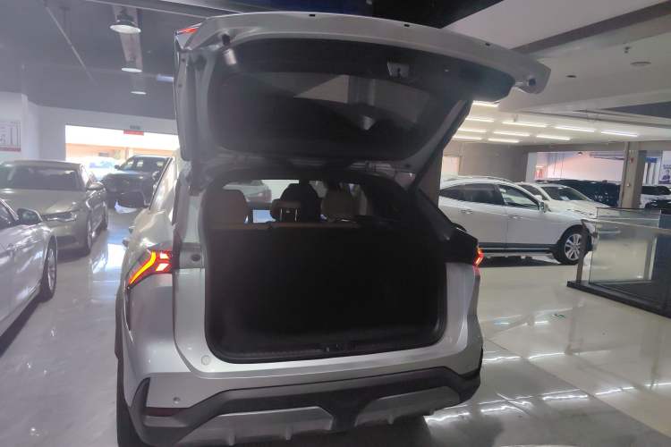Used Geely Galaxy L7 2023 1.5T 115 km Starship Trunk