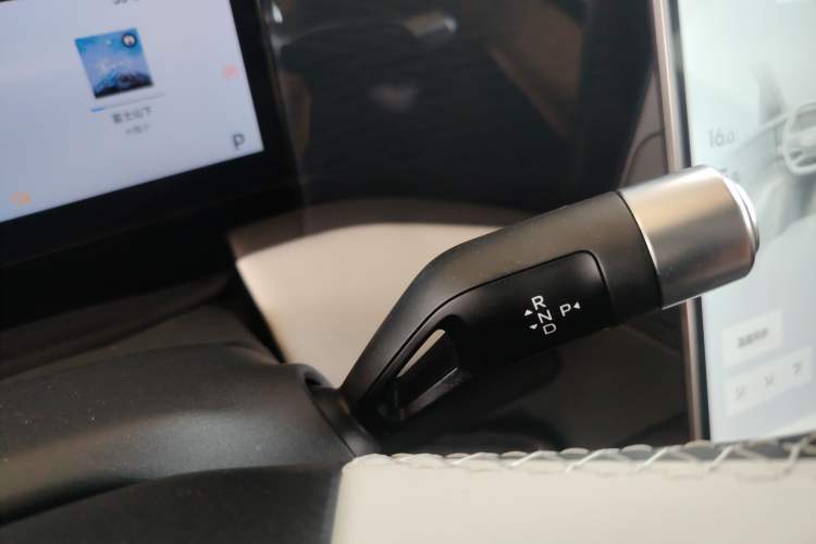 Used Geely Galaxy L7 2023 1.5T 55km PRO Gear Lever