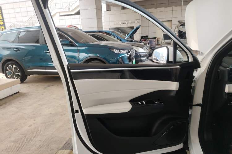 Used Geely Galaxy L7 2023 1.5T 55km PRO Left Front Door Interior