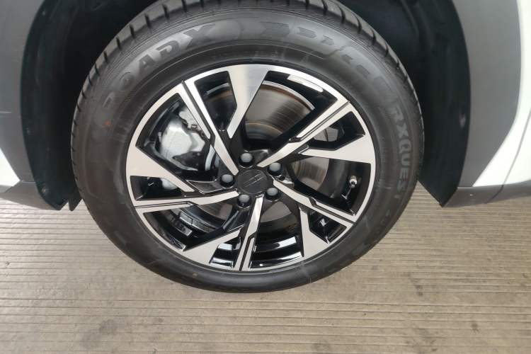 Used Geely Galaxy L7 2023 1.5T 55km PRO Left Front Wheel Hub