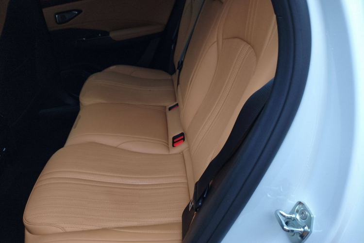 Used Geely Galaxy L7 2023 1.5T 115 km Starship Left Rear Seat