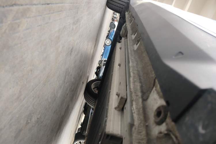 Used Geely Galaxy L7 2023 1.5T 55km PRO Right Side Sill