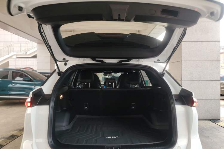 Used Geely Galaxy L7 2023 1.5T 55km PRO Trunk
