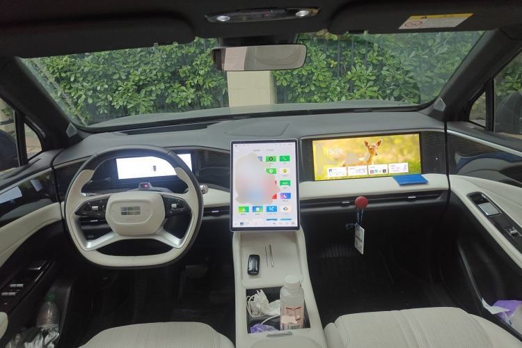 Used Geely Galaxy L7 2023 1.5T 115 km Starship Center Console