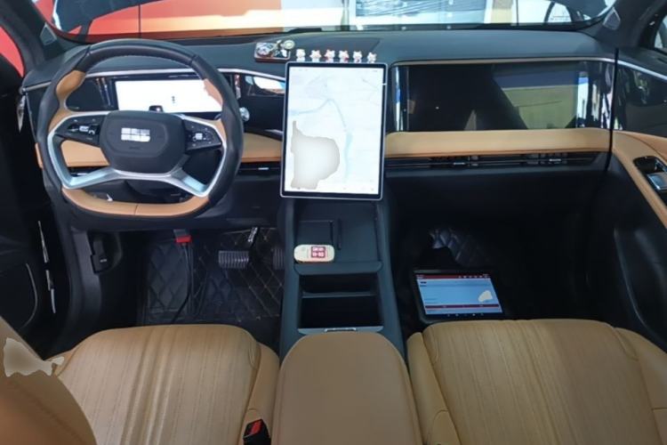 Used Geely Galaxy L7 2023 1.5T 115 km Starship Center Console