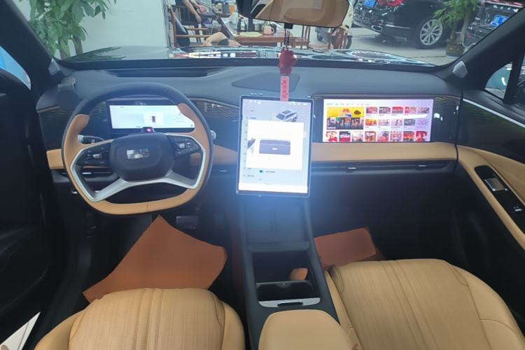 Used Geely Galaxy L7 2023 1.5T 115 km Starship Center Console