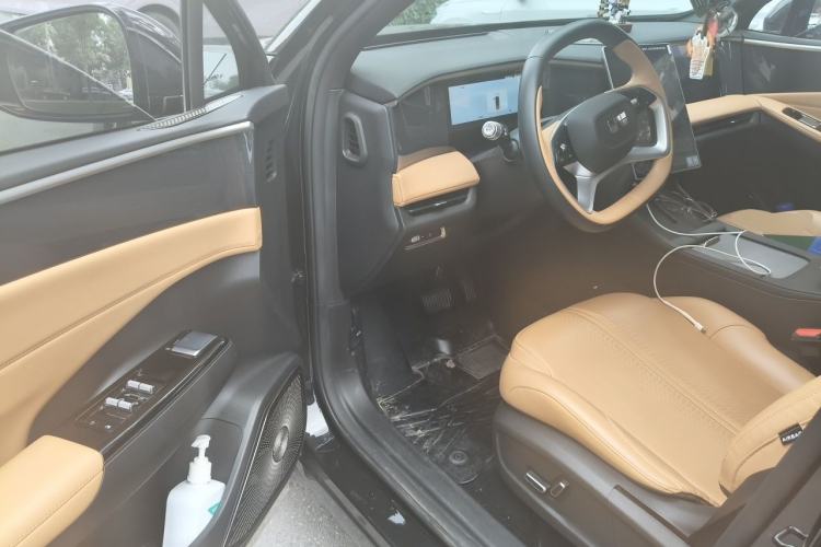 Used Geely Galaxy L7 2023 1.5T 115 km PLUS Driver Seat