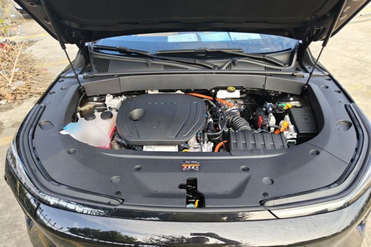 Used Geely Galaxy L7 2023 1.5T 115 km MAX Engine Bay
