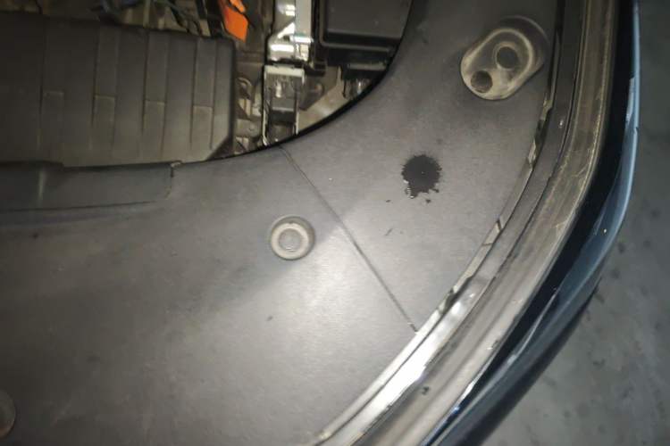 Used Geely Galaxy L7 2023 1.5T 115 km PLUS Engine Bay Left