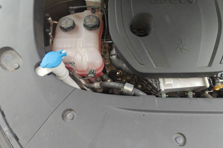 Used Geely Galaxy L7 2023 1.5T 115 km Starship Engine Bay Right